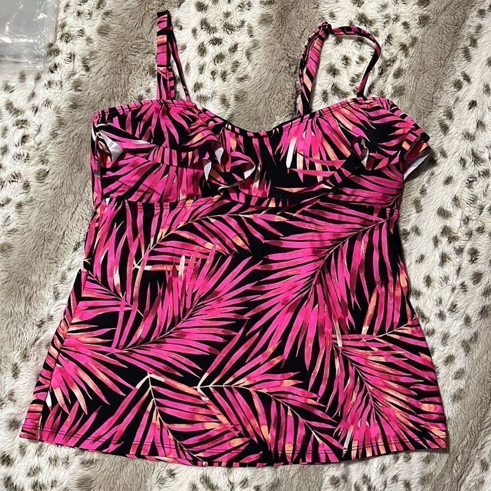Island Escape Tankini - Picture 2 of 10